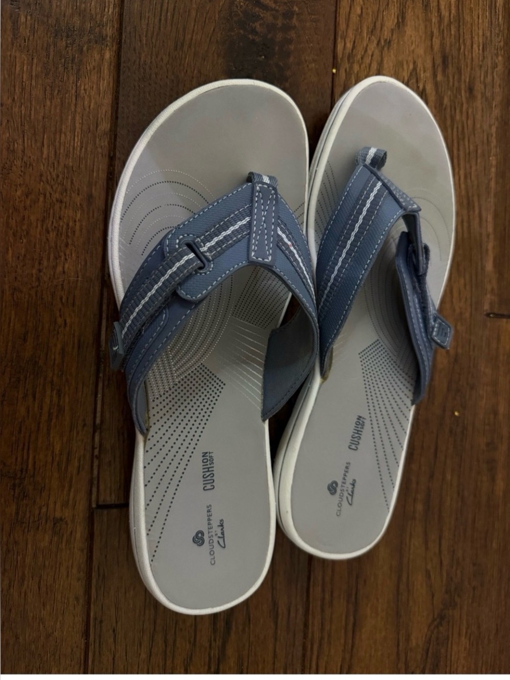 Clarks Cloudsteppers Blue and Gray Women's Cushion Flip Flop Sandals Size 9